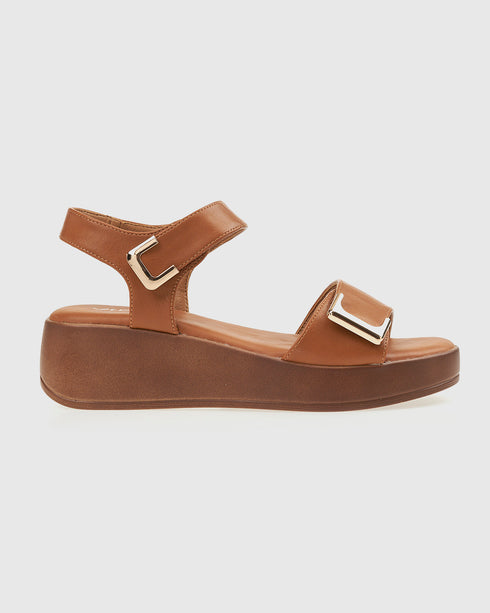 Verde Γυναικεία Flatform Πέδιλα 28-4057 Κάμελ